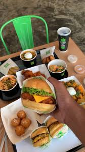 The Foodie Omair On Twitter مطعم جريل شاك عندهم تنوع روعه في البرجرز و الفرايز و المقبلات و السندويتشات جريل شاك عندهم تنوع روعه في البرجرز و الفرايز