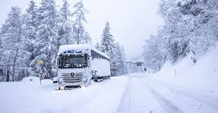 Nergens in oostenrijk vind je een betere combinatie van steile afdalingen en een gigantische hoeveelheid sneeuw. Zware Sneeuwval Leidt Tot Lawinegevaar En Overlast In De Alpen Nrc