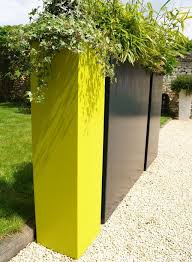 Pflanzgefasse Design Faserzement Hoch Gelb Schwarz Landschaftsgestaltung Terassengestaltung Gartengestaltung
