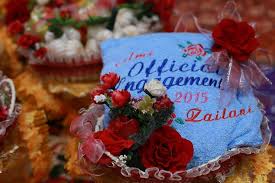 Gubahan hantaran tuala 2019 by doorgift murah batu gajah #gubahanhantarantuala2019. Gambar Gubahan Tuala Sulam Tahun Tuala Hantaran Bersulam Facebook
