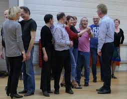 Les swings vous propose un spectacle de danse professionnel et se deplace dans la region strasbourg. Club De Danse De Bal Ou Salon Au Sud De Strasbourg Eschau Danse