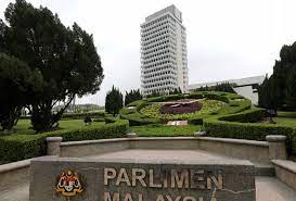 Bukan dr mahathir sahaja yang menyentuh tentang persidangan hari ini. Sidang Dewan Rakyat Dihadkan Kepada 80 Ahli Parlimen Mulai Esok Astro Awani
