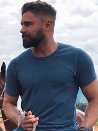 Zac efron has a mullet now — see the pictures. Pin By Christopher Wilson Belmar On Ze Zac Efron Beard Zac Efron Hair Zac Efron Pictures