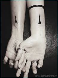 35 Lindos Tatuajes Para Parejas De Los Suyos Lindos Parejas Suyos Tatuajes Tatuaje A Juego Tatuajes De Parejas Tatuaje Diminuto