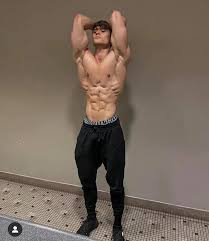 Yourself, right now, right down here on earth.” Aesthetic Natural Bodybuilding Motivation Facebook