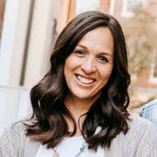 Ariana Ferguson's Instagram, Twitter & Facebook