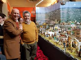 Inaugurado el espectacular Belén de Manuel Quintero en el que todo se mueve  y cobra vida