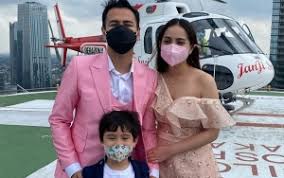 Nagita slavina pakai rok mini, kakinya jadi sorotan hot new artis indonesia. Rafathar Ngotot Sering Lihat Raffi Ahmad Dan Nagita Slavina Berantem