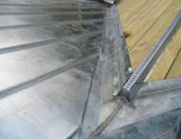 La gamme plaques de couverture se compose d'un grand choix de produits de qualité. Evacuation Des Eaux Pluviales Comment Reussir Une Noue En Zinc