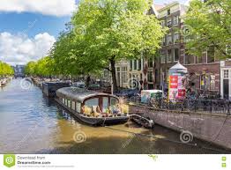Nederländerna (formellt konungariket nederländerna) är en monarki i västra europa. Kanaler Av Amsterdam Huvudstaden Av Nederlanderna Redaktionell Bild Bild Av Stad Cyklar 79580751