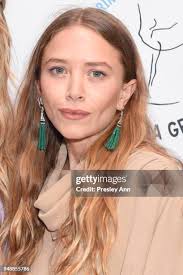 1,574 Contestant Mary Stock Photos, High-Res Pictures, and Images