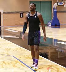 Chavano rainer buddy hield is a bahamian professional basketball player for the sacramento kings of the national basketball association. Nbakicks On Twitter Buddy Hield Hits The Practice Floor In The Nike Kobe 5 Protro Nbakicks