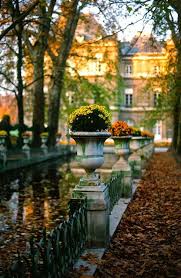Le Jardin Du Luxembourg Et Au Fond Le Senat Luxembourg Gardens Paris France France Travel