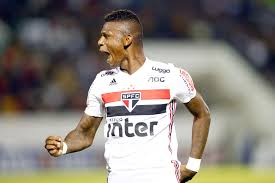 Um dos nomes desejados pelo técnico tiago nunes é o do zagueiro marcelo, do lyon. Lyon Tem Interesse Em Zagueiro Do Sao Paulo Futebol Na Veia