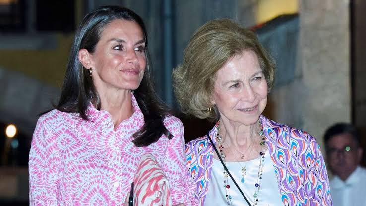 Cómo es la relación entre Letizia Ortiz y la reina Sofía? El conmovedor  gesto que lo demuestra