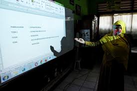 Akan tetapi hanya melibatkan satu orang guru, satu orang siswa dan di dampingi oleh orang tua atau wali siswa. Mengandalkan Panduan Belajar Di Masa Pagebluk Berita Utama Koran Tempo Co
