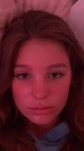 Isabelle Crane's Instagram, Twitter & Facebook