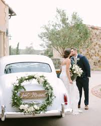Letti a scomparsa singoli e matrimoniali per arredare in modo funzionale piccoli appartamenti. 15 Affordable Wedding Getaway Car Rental Sang Maestro
