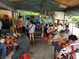 It was created by immigrants from hainan in southern china and adapted from the hainanese dish wenchang chicken. Famous Hainanese Chicken Rice Jalan Ipoh I Come I See I Hunt And I Chiak