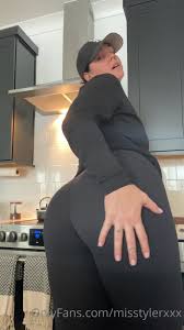 Alison Tyler 18