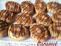 Une Autre Superbe Recette Tiree Du Livre De Mme Benberim Gateaux Secs 2 De Delicieux Fondants A La Co Confiture De Lait Alimentation Biscuits A La Confiture