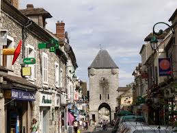 Moret Sur Loing Une Ambiance A Part Belle Vue De La Porte De Bourgogne Loire France Street View Village