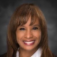 Stacey Mckay's Instagram, Twitter & Facebook