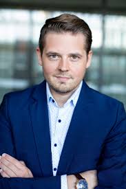 Mittelstand vs. Konzern: Was Mitarbeiter an kleinen und großen Unternehmen  attraktiv finden