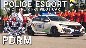 Netizens were abuzz that the honda civic type r, which is priced from rm320,000, would be replacing the mitsubishi evo x, after photos of the honda model, decked out in full pdrm uniform, began circulating across social media platforms. Kereta Polis Pengiring Ydp Agong Ke 16 Honda Civic Type R Fk8 Polispengiring Civictyper Fk8 Youtube