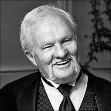 Benjamin Macdonald's Instagram, Twitter & Facebook