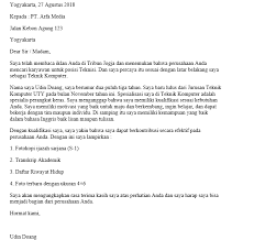 Perbedaannya pada surat lamaran kerja guru terdapat pada posisi yang kamu lamar, tentu saja langsung tertuju pada posisi guru atau pengajar. Contoh Surat Lamaran Kerja Bahasa Inggris Fasrie