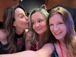 When Carrie Jaime steals your phone you wake up to a lot of selfies 🤣🤣🤣