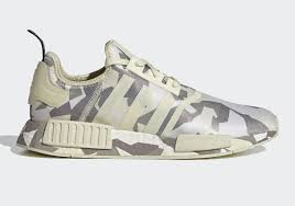 Even more of the same hue is placed on everything else on the upper not made out of primeknit. Adidas Nmd R1 Fractal Pack Beige Ef4262 Sneakernews Com