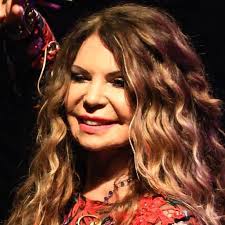 Elba ramalho em ensaio clicado por mana bernardes para a capa de seu novo disco || créditos: Elba Ramalho De Luto Pela Morte Do Irmao Movenoticias