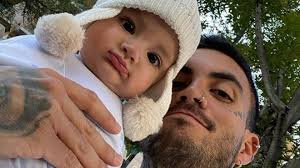 Listen to mateo carvajal in full in the spotify app. Fotos Contundente Igualito A Salvador Mateo Carvajal Comparo Una Imagen Suya De Bebe Con La De Su Hijo Minuto30 Com
