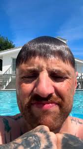 Please can someone help us remove the princess from the photo???