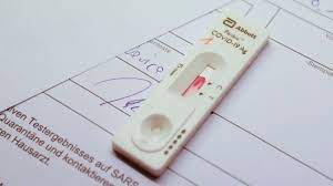 Richtig positiv getestet werden 140 von 200 personen, falsch negativ sind 60 ergebnisse. Faktenfuchs Nein Es Gibt Keine Pramie Fur Schnelltests Br24
