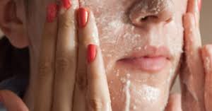 Garam ketika di oleskan di atas kulit akan terasa kasar. Skrub Muka Dan Badan Aroma Crystal Spray