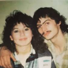 Meet Mia! Mia is an owner surrender recently taken in to AKKNR. She is  being fostered in New Jersey, and isn't ready for adoption quite yet. We  need to make sure she