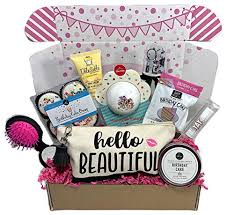 It's never too early to start shopping for gifts for other. Women S Birthday Gift Box Set 9 Unique Surprise Gifts For Wife Aunt Mom Girlfriend Sister From Hey It S Your Day Gift Box Co