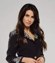 On one hand, cinar is a very wealthy businessman. Aysegul Cinar Biyografya