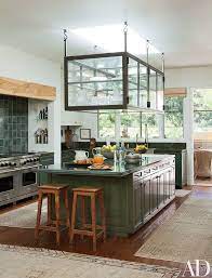 Inside Ellen Degeneres And Portia De Rossi S House In California Celebrity Kitchens Celebrity Houses Kitchen Inspirations