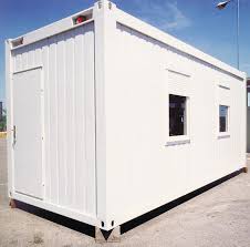 Die isolierung außen anzubringen ist ebenfalls nicht ganz unproblematisch. Verkleidung Burocontainer Container Haus Das Traumhafte Eigenheim Casas Yunik Diah