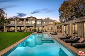 1707 Westridge Rd Los Angeles Ca 90049 Mls 18412724 Zillow Modern Farmhouse Los Angeles Real Estate California Homes