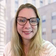 Wendy Pursley's Instagram, Twitter & Facebook