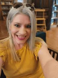 Maxine Edmonds's Instagram, Twitter & Facebook