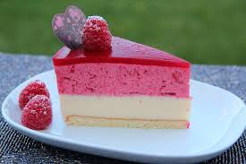 Bavarois Framboises Chocolat Blanc Et Genoise Coco Sans Gluten Bavarois Framboise Chocolat Blanc Gateaux Et Desserts