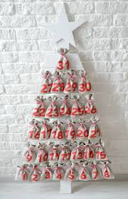 как украсить рабочий кабинет к новому году своими руками Advent Kalendar Svoimi Rukami Master Klass Rozhdestvenskie Kalendari Samodelnye Adventovskie Kalendari Rozhdestvenskie Idei