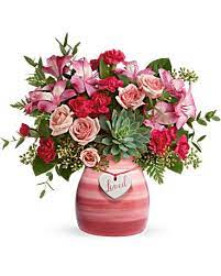 Simply the best flowers 105 broad st martinsville va 24112. Teleflora S Cross My Heart Bouquet In Martinsville Va Simply The Best Flowers Gifts