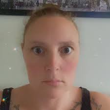 Jayne Saunders's Instagram, Twitter & Facebook